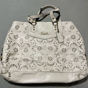Coach Cream Leather Shoulder Bag